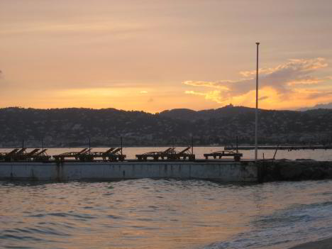 Cannes 074.jpg   23kb   26.03.2021 22:27:15
